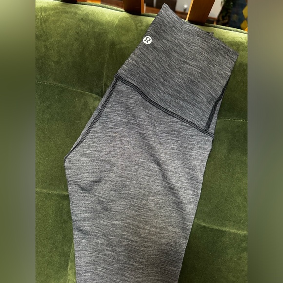 Lululemon legging - Picture 1 of 3